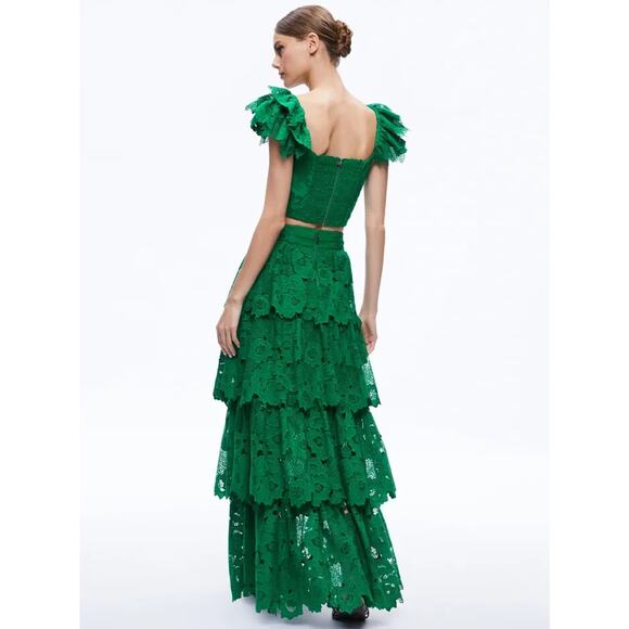 ALICE + OLIVIA TAWNY EMERALD GREEN EYELET RUFFLE CROP TOP WOMEN’S 10 NWT - Picture 3 of 6